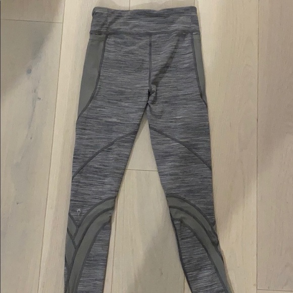 gray ivivva leggings, girls size 12 - Picture 5 of 6